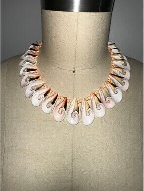 Y2K Beaded Shell Statement Beach Necklace Great Condition